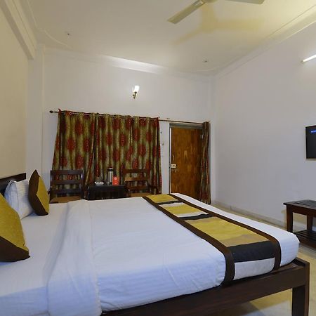 Oyo 1159 Hotel Chandra Prakash Udaipur Esterno foto