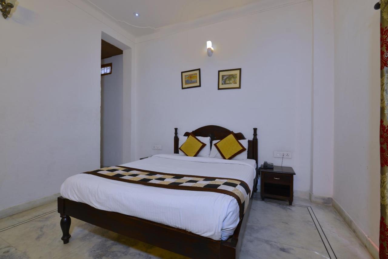 Oyo 1159 Hotel Chandra Prakash Udaipur Esterno foto