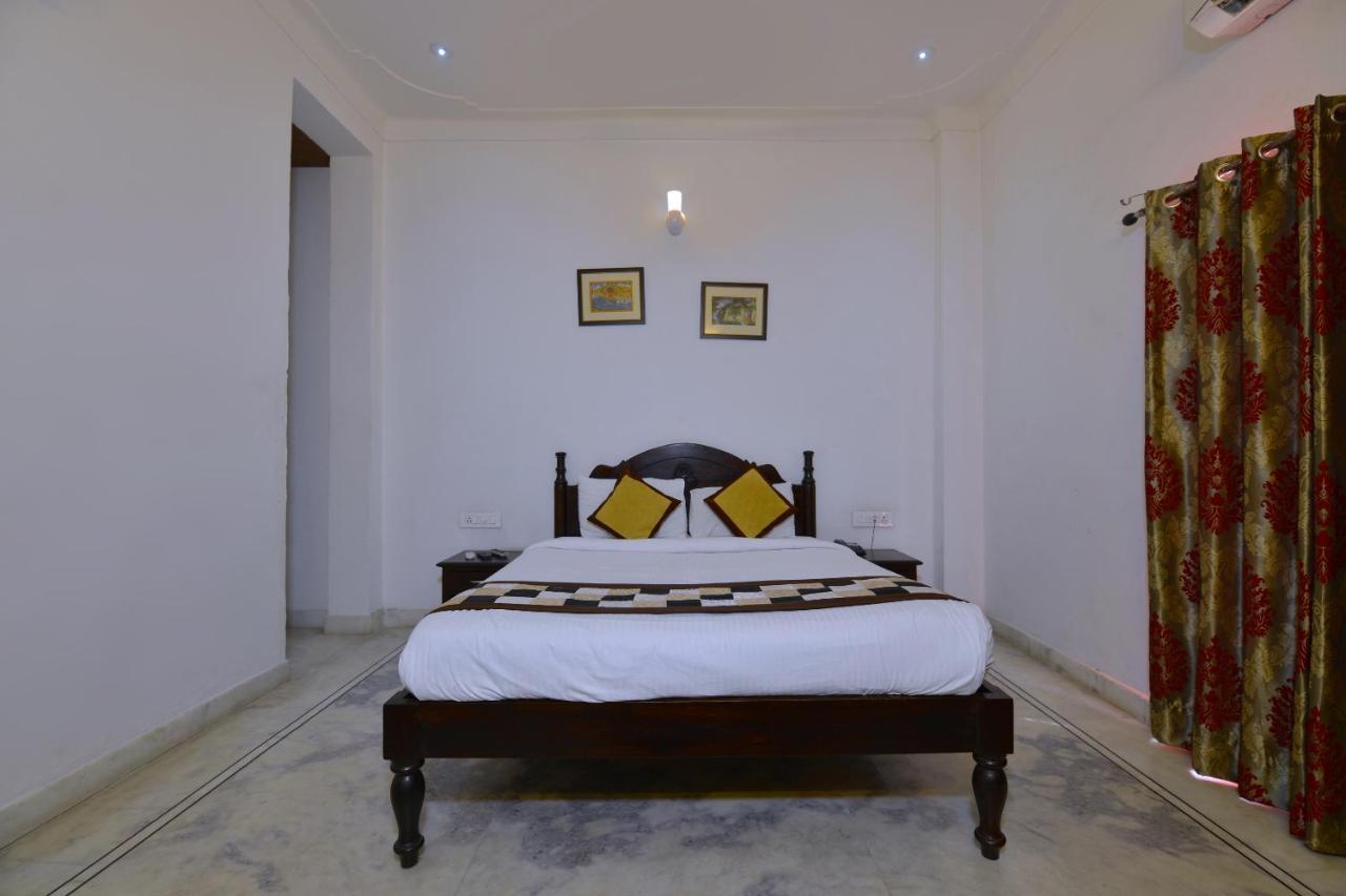 Oyo 1159 Hotel Chandra Prakash Udaipur Esterno foto